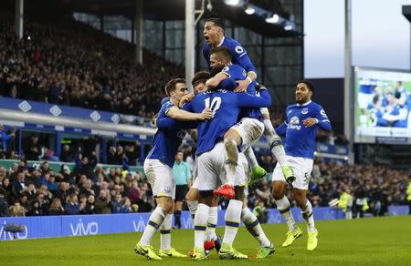 Britain Football Soccer - Everton v AFC Bournemouth - Premier League - Goodison Park - 4/2/17 Everton's Romelu Lukaku celebrates scoring their fifth goal with teammates Action Images via Reuters / Jason Cairnduff/ Livepic/ Files