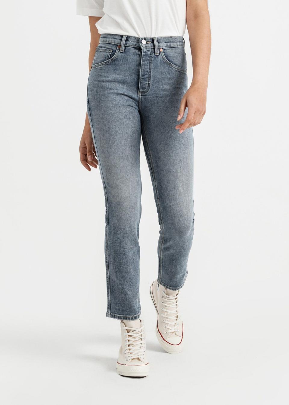 Women's High Rise Straight Stretch Jeans