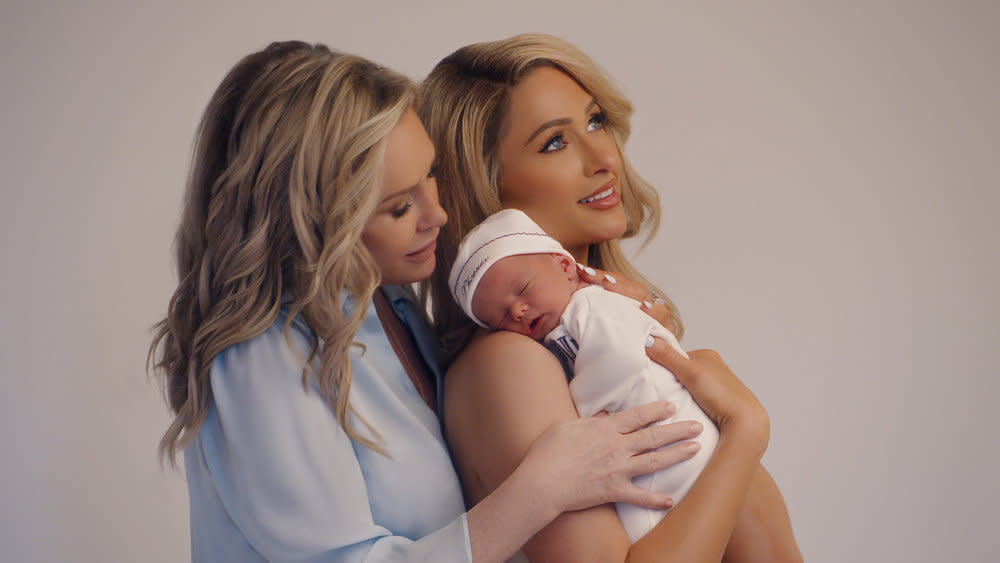 Kathy Hilton with Paris Hilton and baby Phoenix