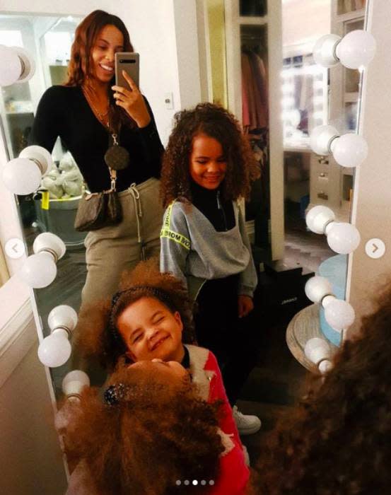 rochelle-humes-daughters
