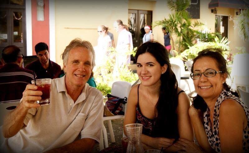 Jazmin Nadal (center)&nbsp;with her father&nbsp;and mother.&nbsp; (Photo: Jazmin Nadal)