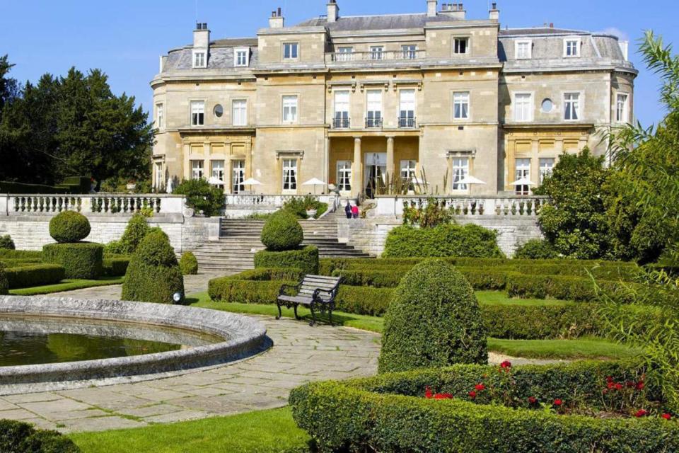 (Luton Hoo Hotel)