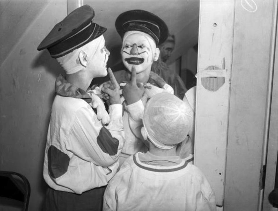 Aug. 20, 1940: Recreation Department circus. Bob Echols, left, and Dickle Norman stare in the mirror.