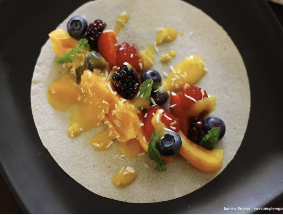 Sweet Jackfruit Berry Tacos + Mango Banana Chia Sauce