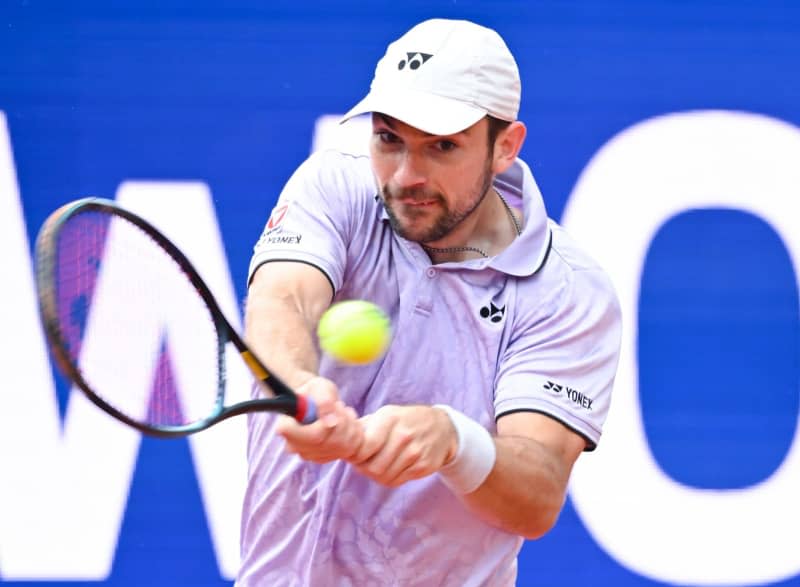 Austrian tennis player Jurij Rodionov in action against Germany's Alexander Zverev during their men's singles round of 16 tennis match at the Bavarian International Tennis Championships. Sven Hoppe/dpa