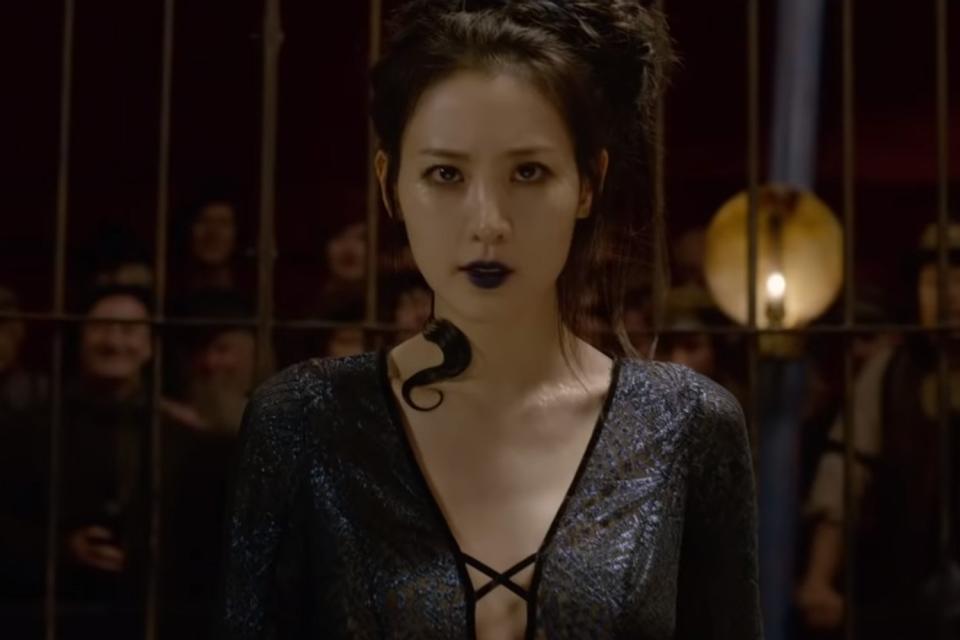 Claudia Kim as Nagini as seen in <em>Fantastic Beasts: The Crimes of Grindelwald</em> trailer. (Photo: Warner Bros.)