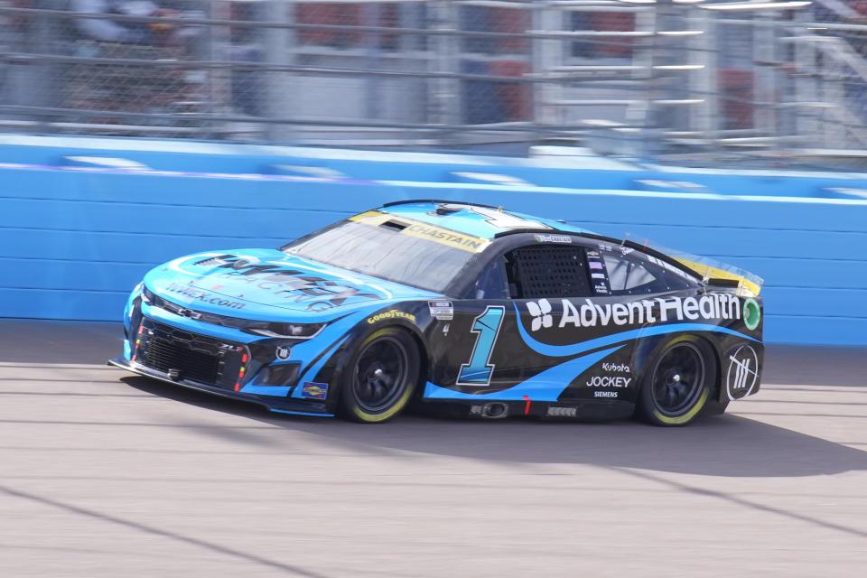 Ross Chastain drives during qualifying for the NASCAR Cup Series auto race Saturday, Nov. 5, 2022, in Avondale, Ariz. (AP Photo/Rick Scuteri)