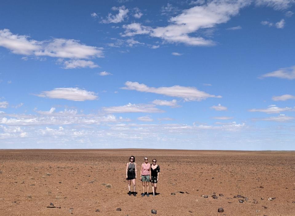 Lizzie with her mother and sister at the Moon Plains - Lizzie Frainier