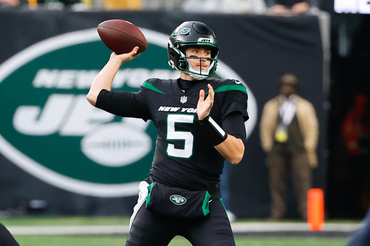 New York Jets quarterback Mike White (5) has fantasy value