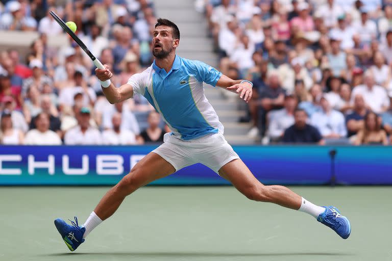 Novak Djokovic domina la pelota de tenis como ningún otro