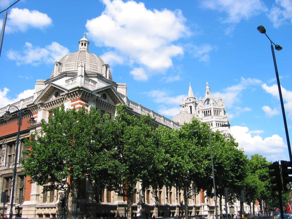 Victoria & Albert Museum (London, UK)