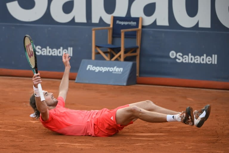 Drama: Stefanos Tsitsipas celebrates after beating Facundo Diaz Acosta (Josep LAGO)