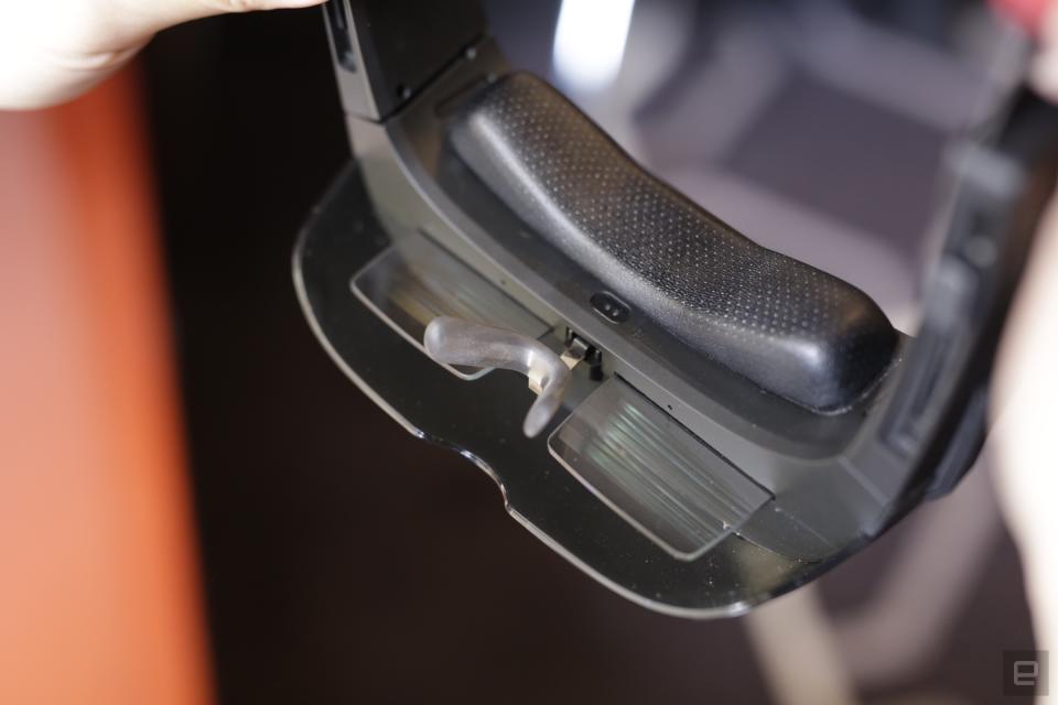 Lenovo ThinkReality AR headset

Chris Velazco / Engadget