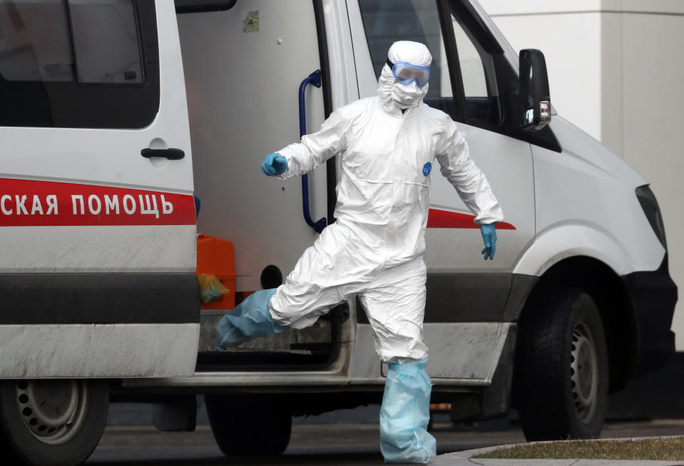 MOSCOW, RUSSIA - MARCH 10, 2020: An emergency paramedic wearing a chemical protection suit at the Novomoskovsky multipurpose medical center. Patients suspected of the COVID-19 coronavirus infection and passengers with acute respiratory viral infection (ARVI) symptoms arriving from countries with unfavorable epidemiological situation are to be sent to the facility. Stanislav Krasilnikov/TASS (Photo by Stanislav Krasilnikov\TASS via Getty Images)