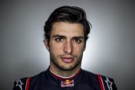 <p><strong>Sainz, Carlos </strong><br><strong>Nationality: Spanish<</strong><br><strong>Team: Toro Rosso</strong><br><strong>Age: 22</strong><br><strong>Car No: 55</strong> </p>