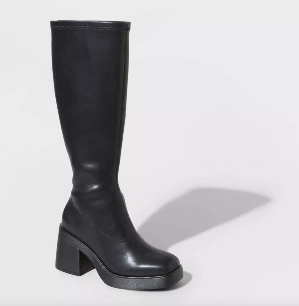 the tall heeled pull on boots