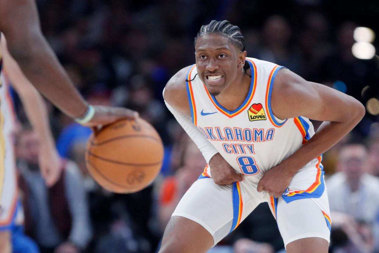 Oklahoma City Thunder forward Jalen Williams (8) gets ready to guard New Orleans Pelicans forward Zion Williamson (1) during an NBA basketball game between the Oklahoma City Thunder and the New Orleans Pelicans at Paycom Center in Oklahoma City, Wednesday, Nov. 1, 2023. The Thunder lost 110-106.