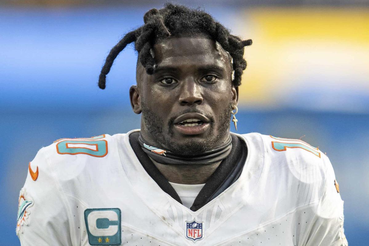 What Dolphins' Tyreek Hill said after loss to Patriots — Miami's fifth  straight defeat 