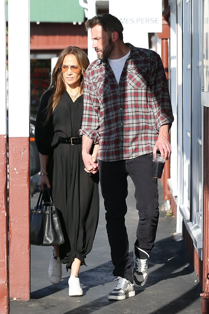 Jennifer Lopez and Ben Affleck stroll at the Brentwood Country Mart in Santa Monica on April 23, 2022. - Credit: TheCelebrityfinder/MEGA