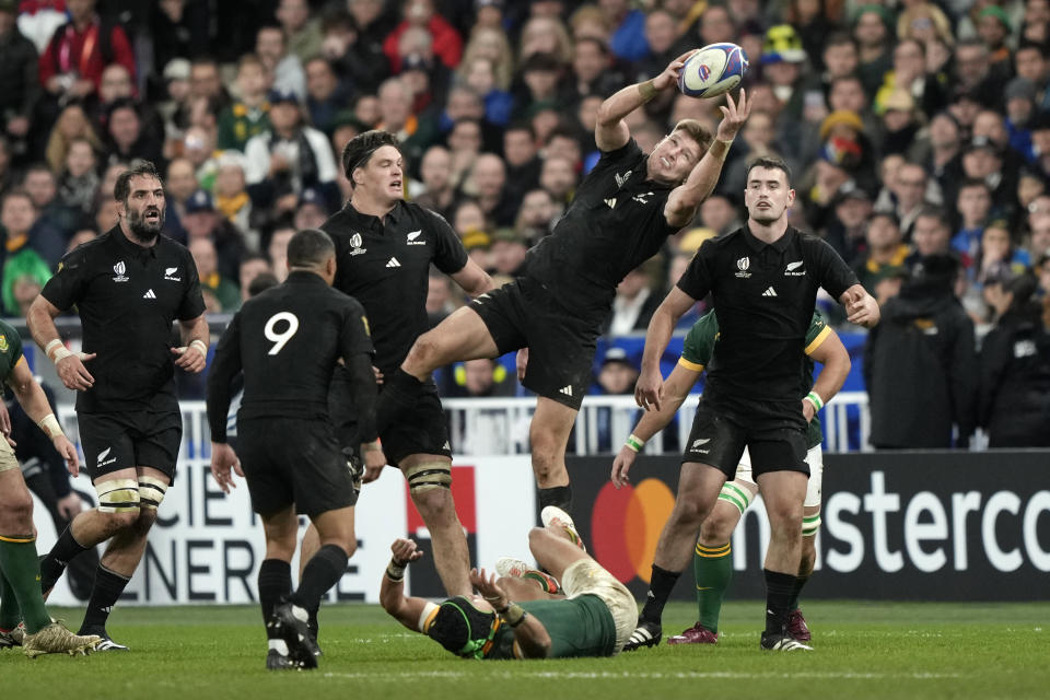 New Zealand's Jordie Barrett catches the ball during the Rugby World Cup final match between New Zealand and South Africa at the Stade de France in Saint-Denis, near Paris Saturday, Oct. 28, 2023. (AP Photo/Lewis Joly)