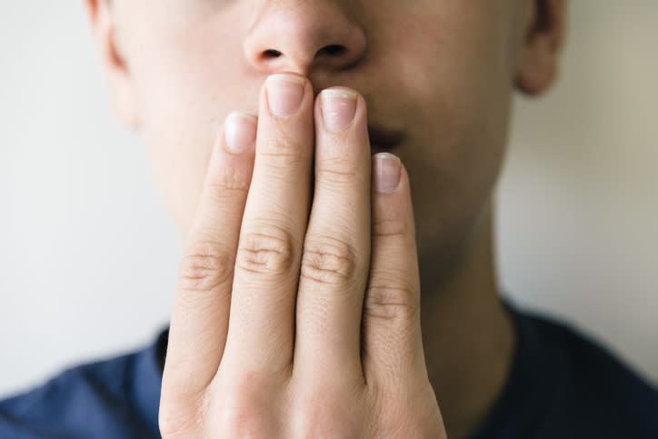 El endeudamiento podría ser una razón de ruptura entre las parejas jóvenes. Foto: Juan Jimenez / EyeEm / Getty Images