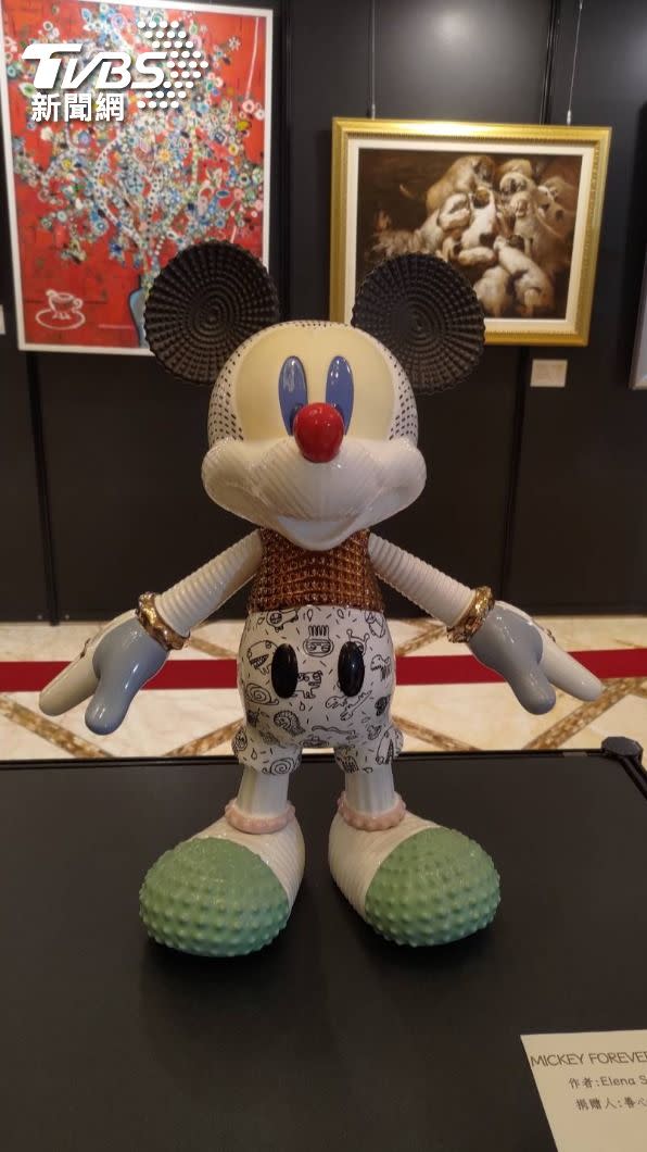 曾拍賣作品-義大利藝術家Elena Salmistraro作品「MICKEY FOREVER YOUNG」。