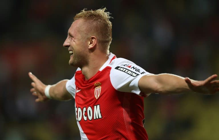 Monaco's Polish defender Kamil Glik celebrates after scoring against Angers during a French L1 football match on September 24, 2016 at the "Louis II Stadium" in Monaco