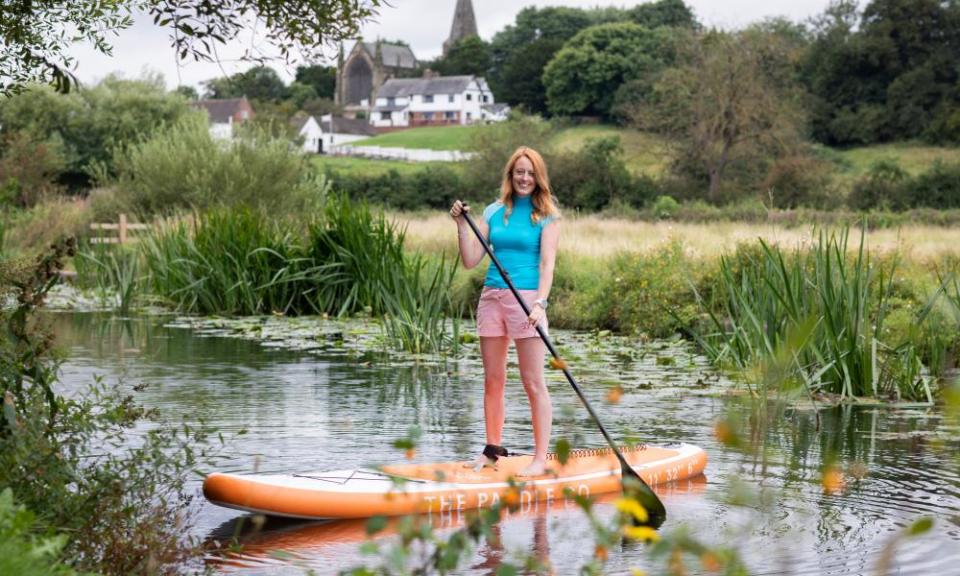 Victoria’s new paddleboard allows her to tidy up the Stanton Gate canal in Nottinghamshire