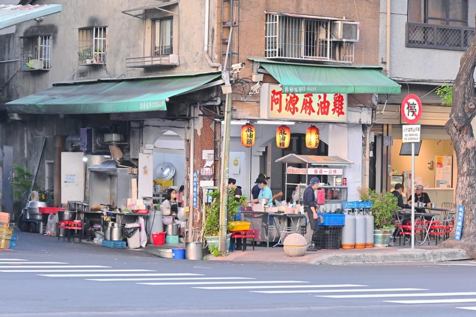 台中｜阿源麻油雞