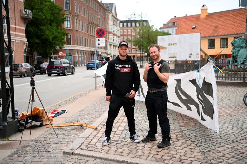 Protesters burn Koran in front of Iraqi embassy in Copenhagen