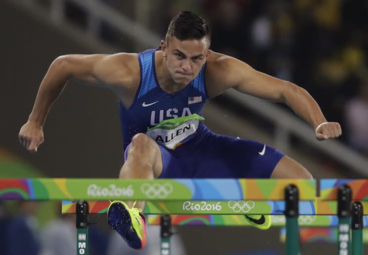 NCAA Video Vault: The race that put Olympic hurdler turned NFL