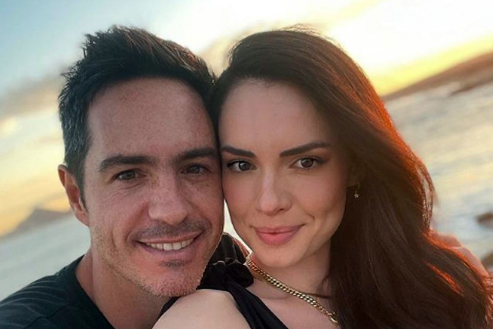 Mauricio Ochmann con Paulina Burrola / Cortesía