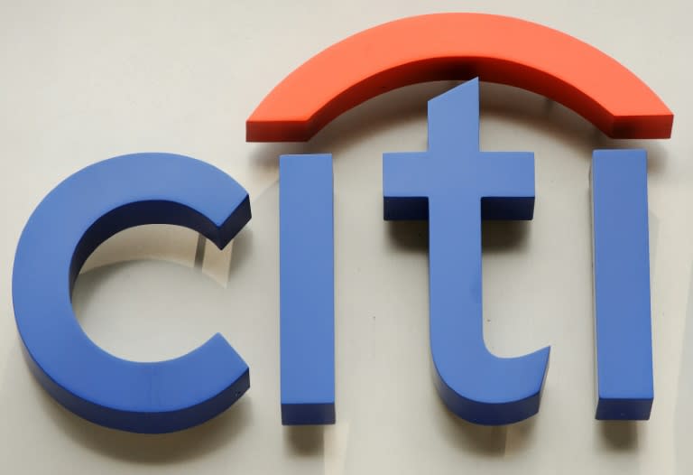 Citigroup saw revenue generated by its financial product trading jump 24 percent in the fourth quarter, driven by bonds, currencies, commodities, whose revenues were up 36 percent