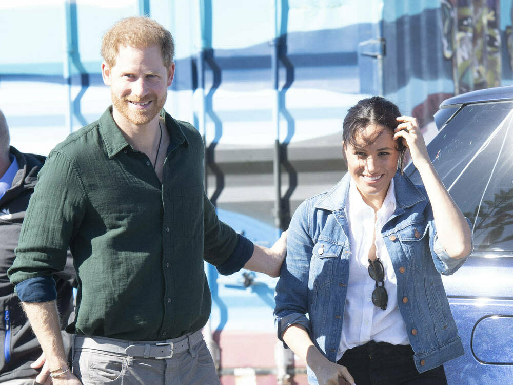 Prinz Harry und Herzogin Meghan sind seit 100 Tagen nicht mehr als Senior Royals für die britische Königsfamilie tätig. (Bild: imago images/i Images)