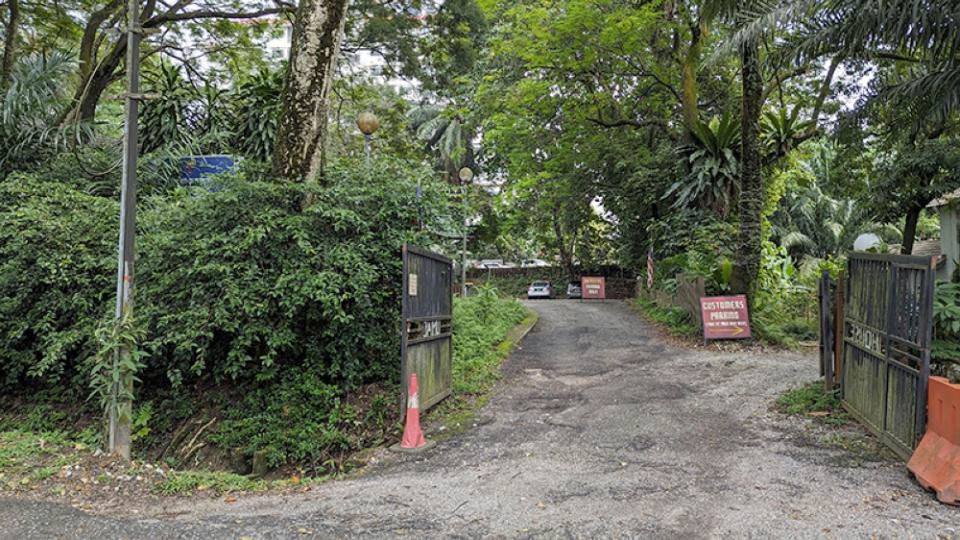 The gate to UMAC house.