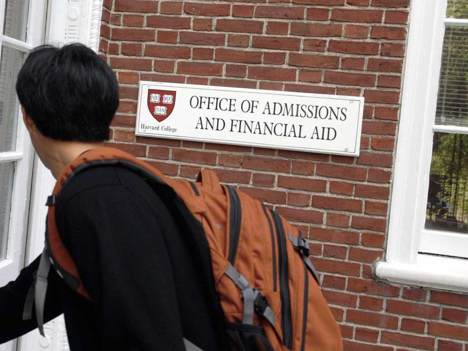 Harvard University Admissions Financial Aid Office Campus Student