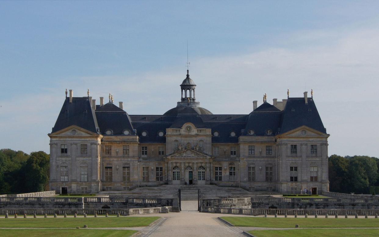 Thieves broke into chateau de Vaux le Vicomte, outside Paris, and took gems and valuables worth €2m - Alamy