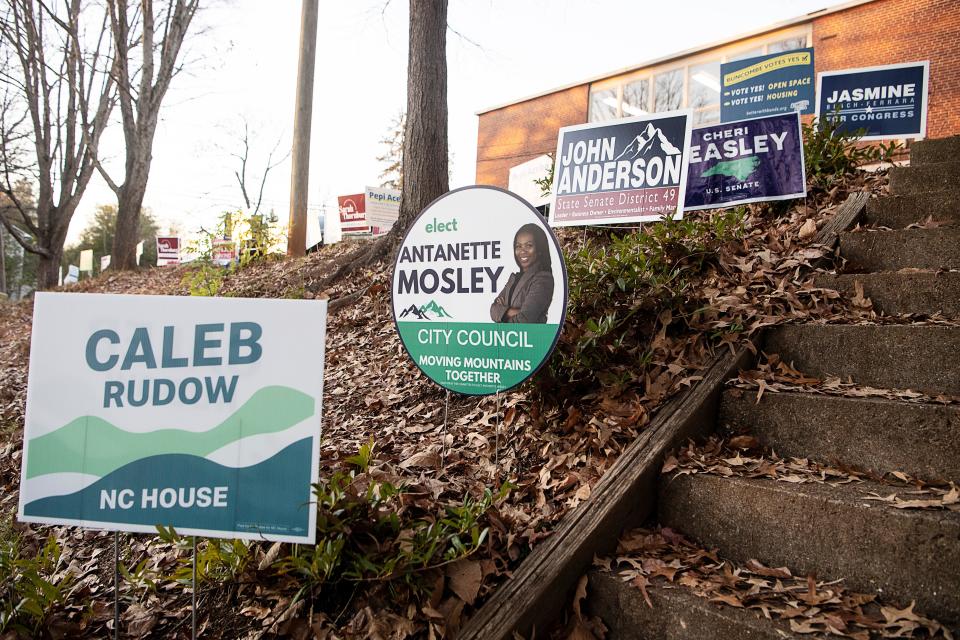 Asheville residents vote at the West Asheville Community Center November 8, 2022.