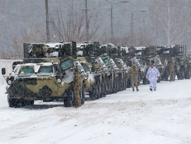 Fuerzas militares de Ucrania maniobran cerca de Klugino-Bashkirivka, en Kharkiv