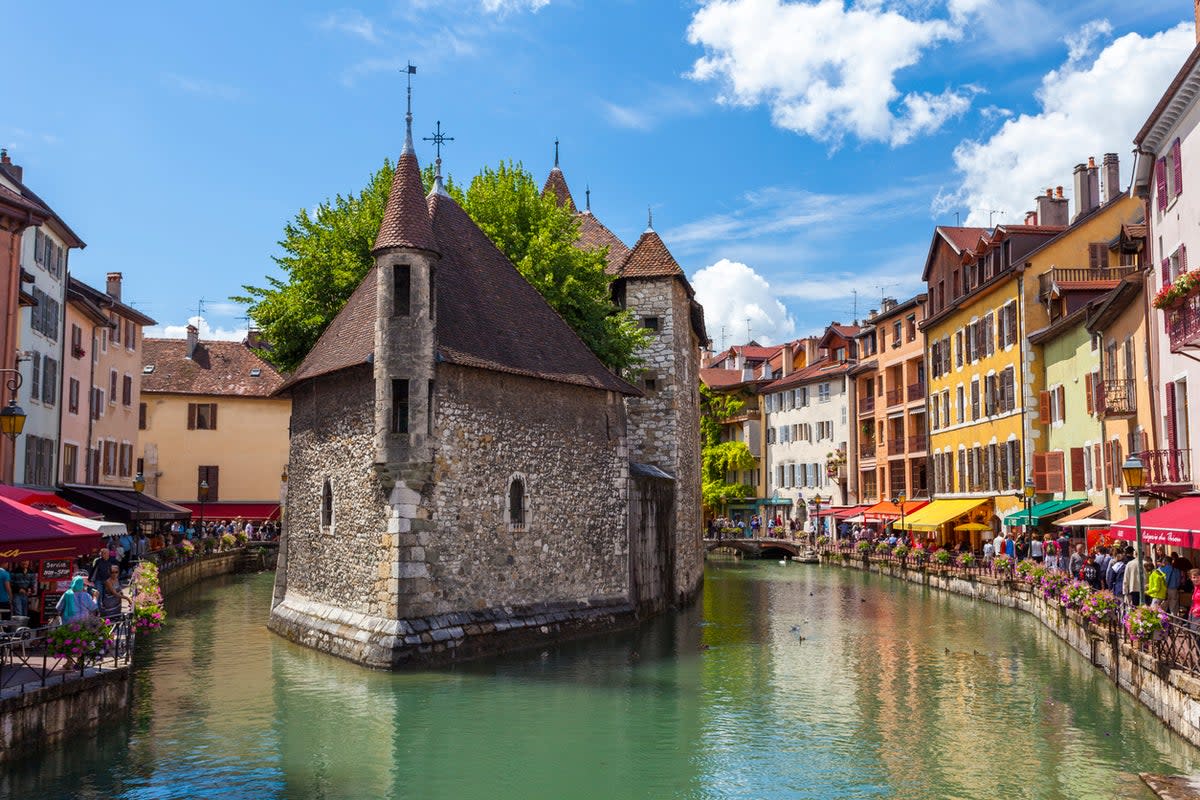 Waterfront restaurants and bars in picture-perfect Annecy (Getty)