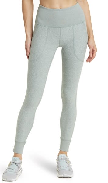 8 pairs of comfy stretchy pants to buy while they're on sale at