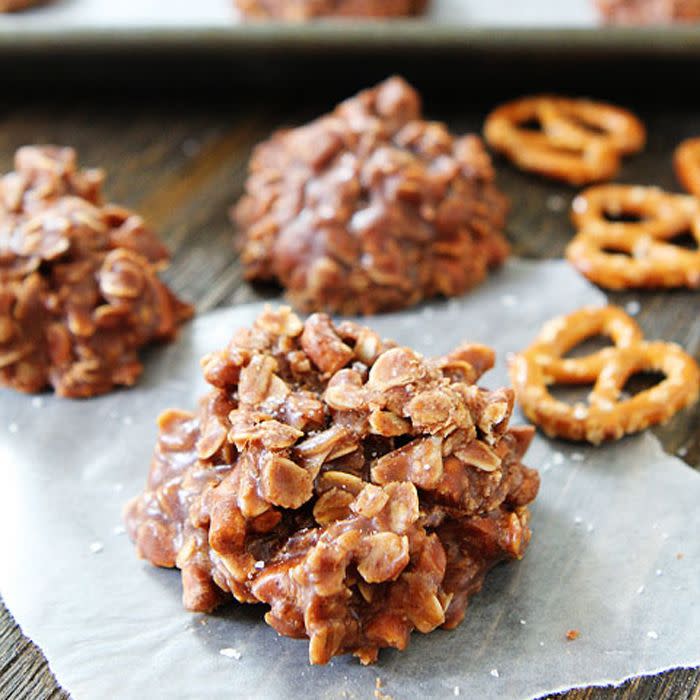 No-Bake Chocolate Peanut Butter Pretzel Cookies