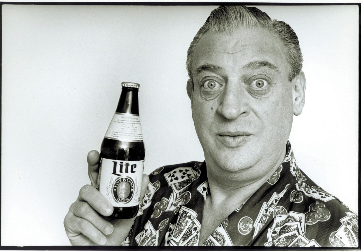 Rodney Dangerfield 1982 portrait session - with Miller Lite beer bottle