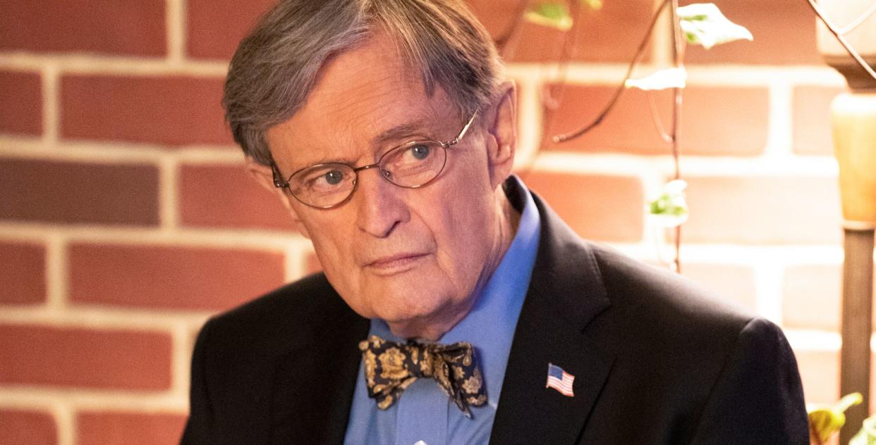 david mccallum as ducky holding an open book on ncis season 19 finale