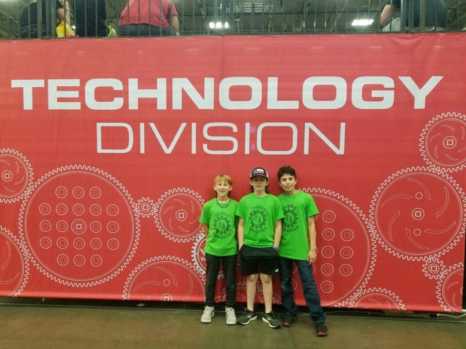 Members of the Ivalee Elementary School robotics team.