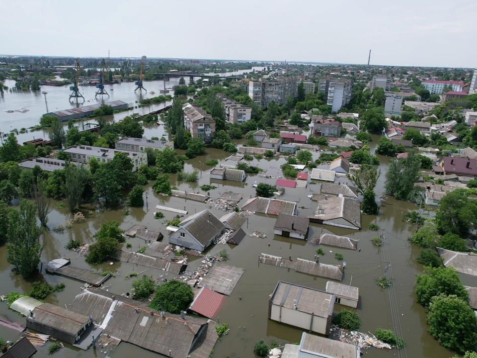 Ukraine Kherson flooding Kakhovka dam