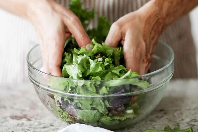 Is It Safe to Eat Salad Greens If You Take Out the Slimy Pieces