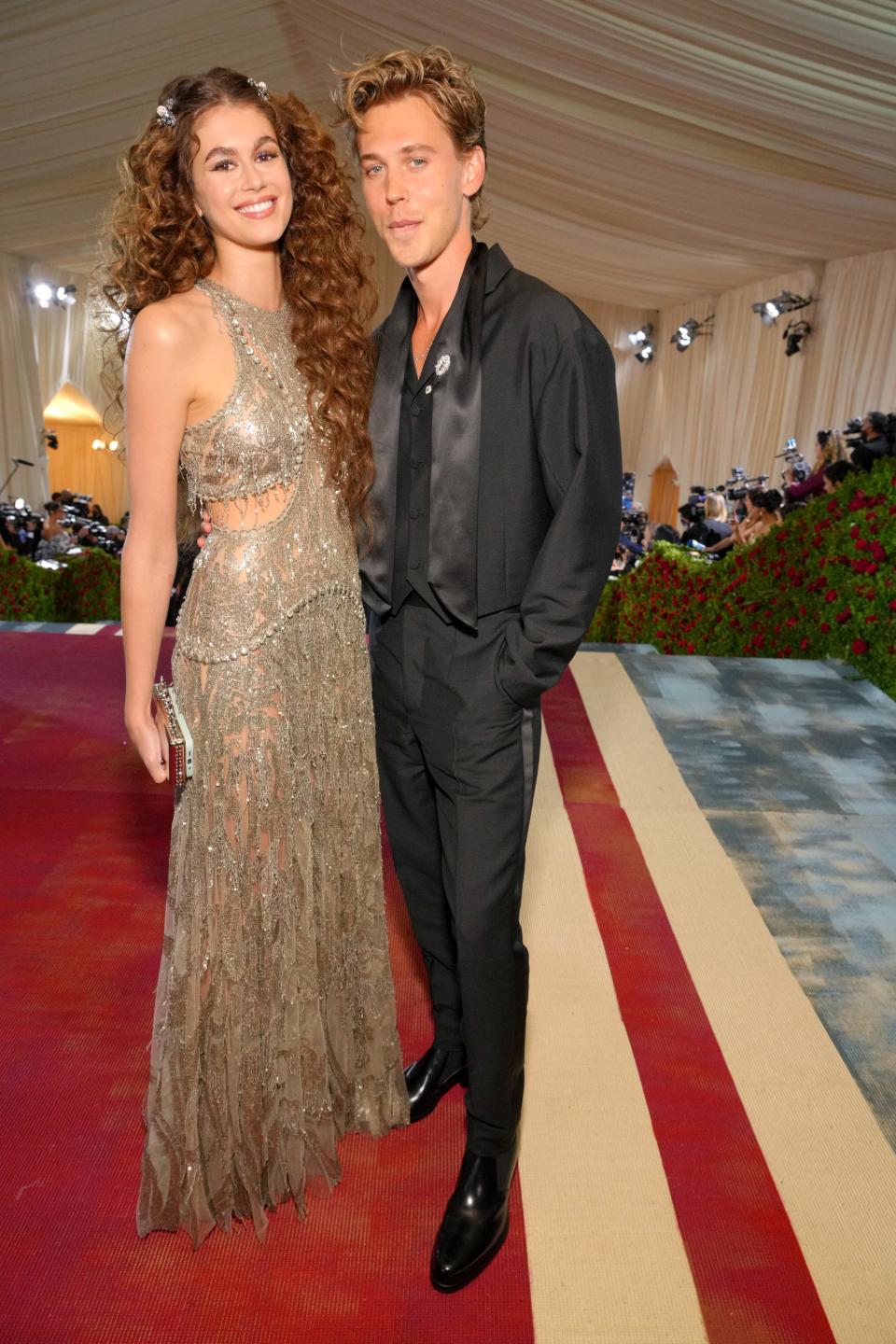 Kaia Gerber and Austin Butler arrive at the 2022 Met Gala May 02, 2022