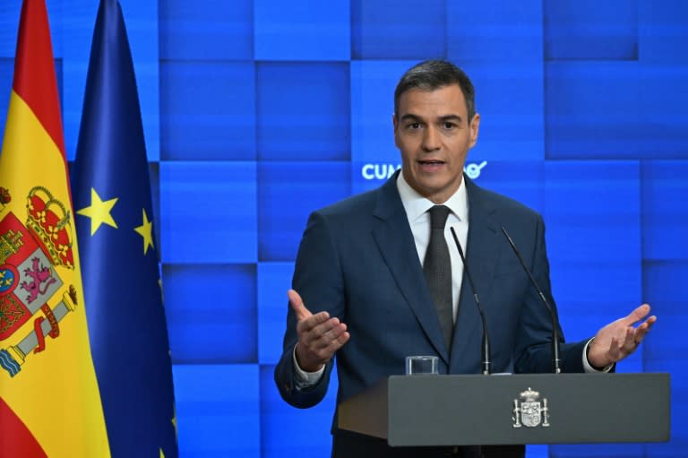 El presidente del gobierno español, Pedro Sánchez, habla durante la rueda de prensa que dio en el palacio de la Moncloa, el 31 de julio de 2024 en Madrid (Javier Soriano)