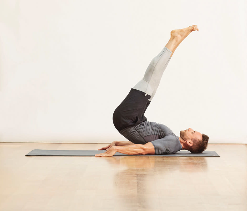 How to do it<ol><li>Lie on your back, arms along sides, legs straight at a 45-degree angle to floor to start.</li><li>Inhale, bring legs toward torso and roll spine off mat into a hover position—hips are off the ground and tipped back, feet are overhead.</li><li>Exhale, press through hands and tilt legs to left as you roll down the spine through the center at a 45-degree angle.</li><li>Tilt legs to right and roll back up to hover to complete a circle.</li></ol>